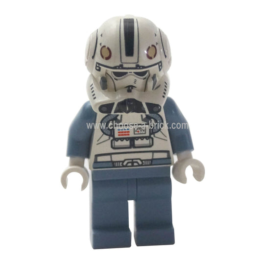 clone-pilot-ep-3-with-open-helmet-and-white-head