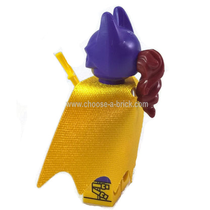 batgirl-yellow-cape-weapon