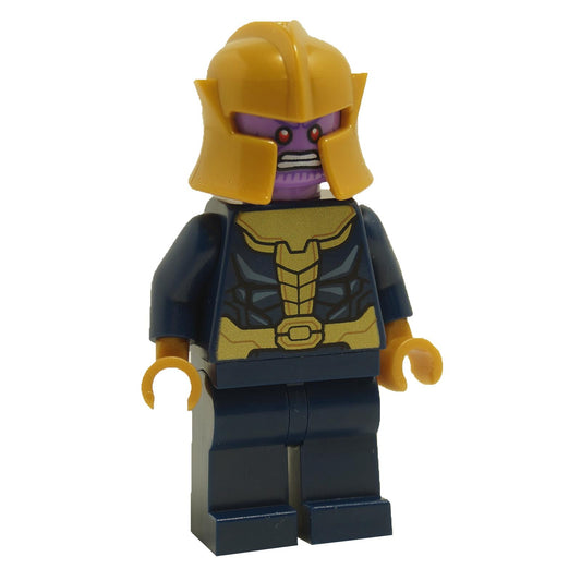 Thanos s helmou 